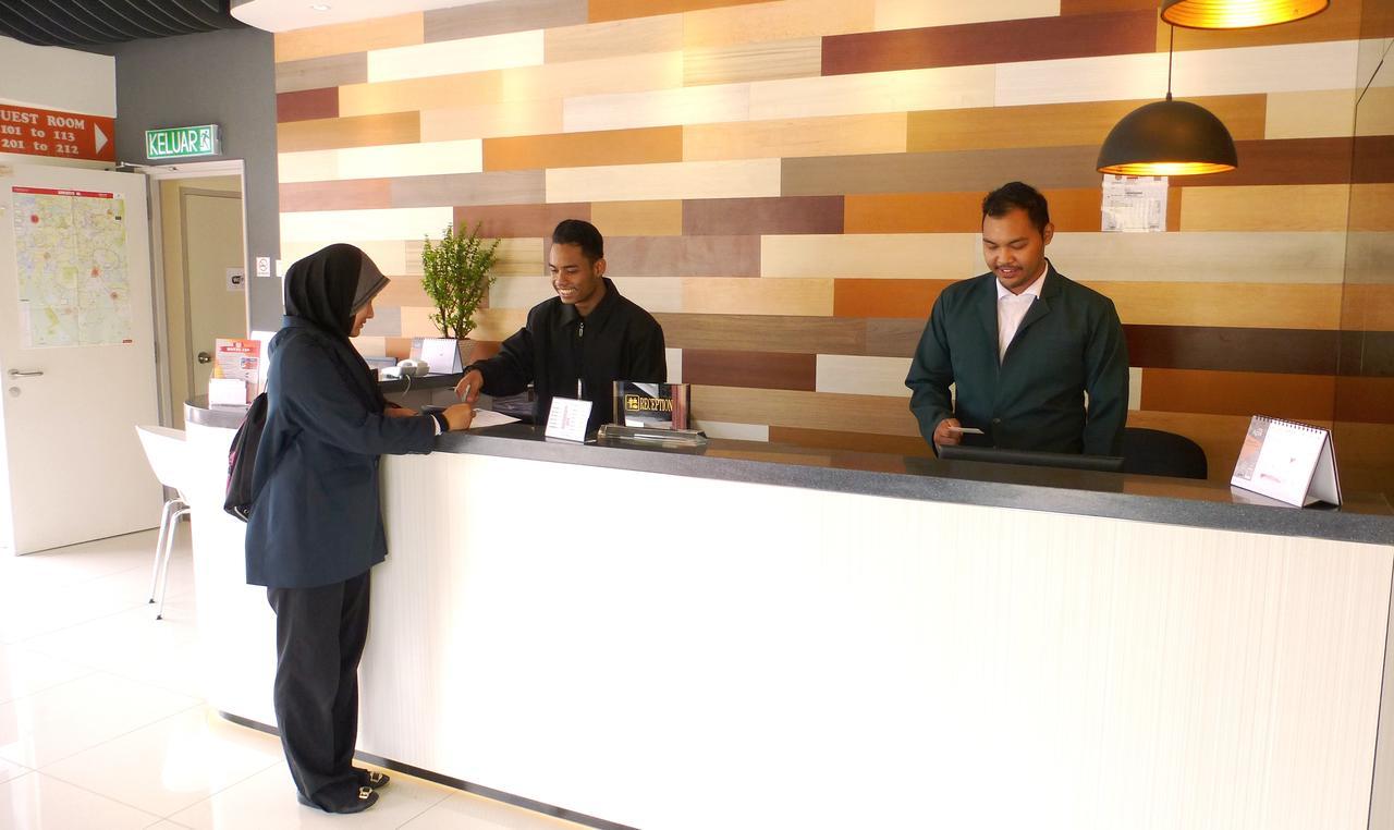 Hotel Uptown Subang Airport Shah Alam Zewnętrze zdjęcie